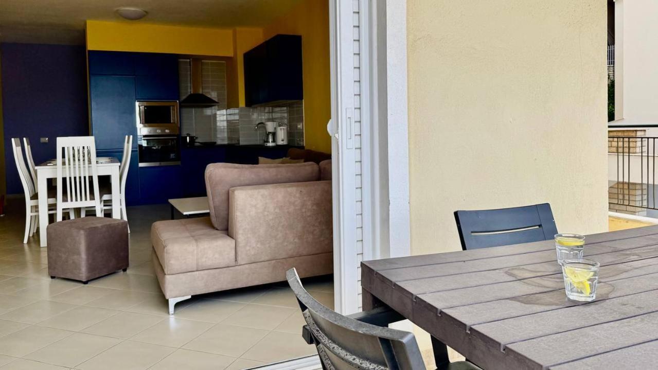 Colorful Sea View Apartment Sarandë 外观 照片