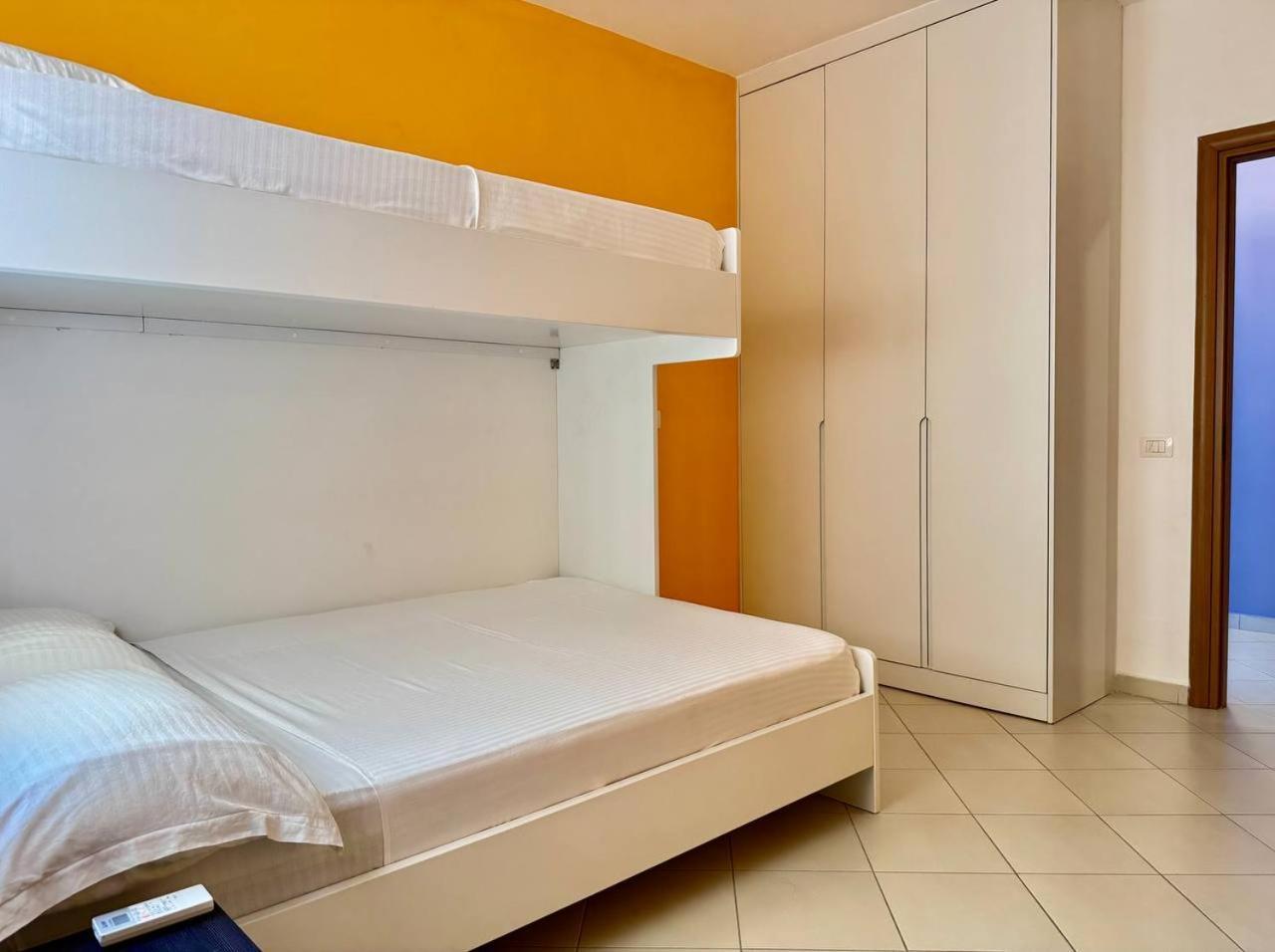 Colorful Sea View Apartment Sarandë 外观 照片